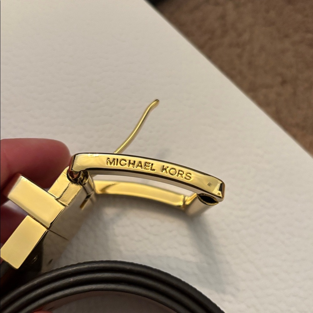 Micheal kors belt - Picture 2 of 5